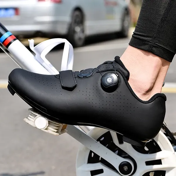 cycling sneakers, cycling shoes, bike shoes, bicycle shoes, road cycling shoes, bicycle sneakers